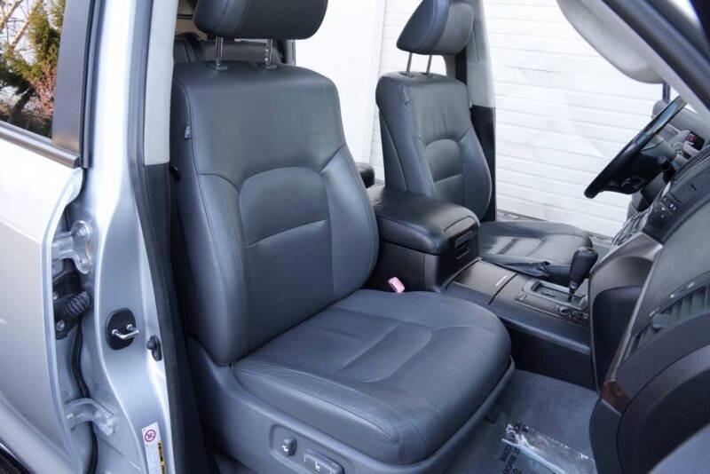 2011 Toyota Land Cruiser