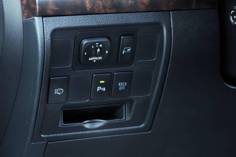 2011 Toyota Land Cruiser