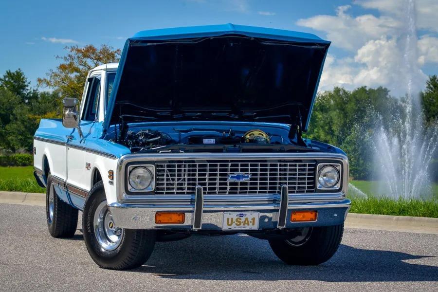 1972 Chevrolet C10 Camper Special