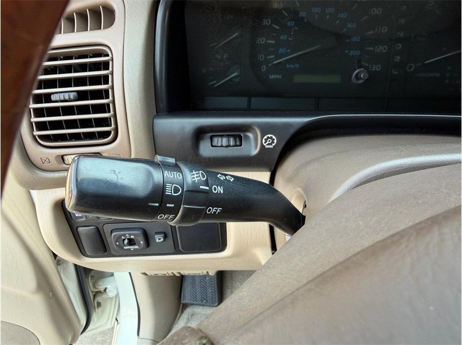 2001 Lexus LX 470