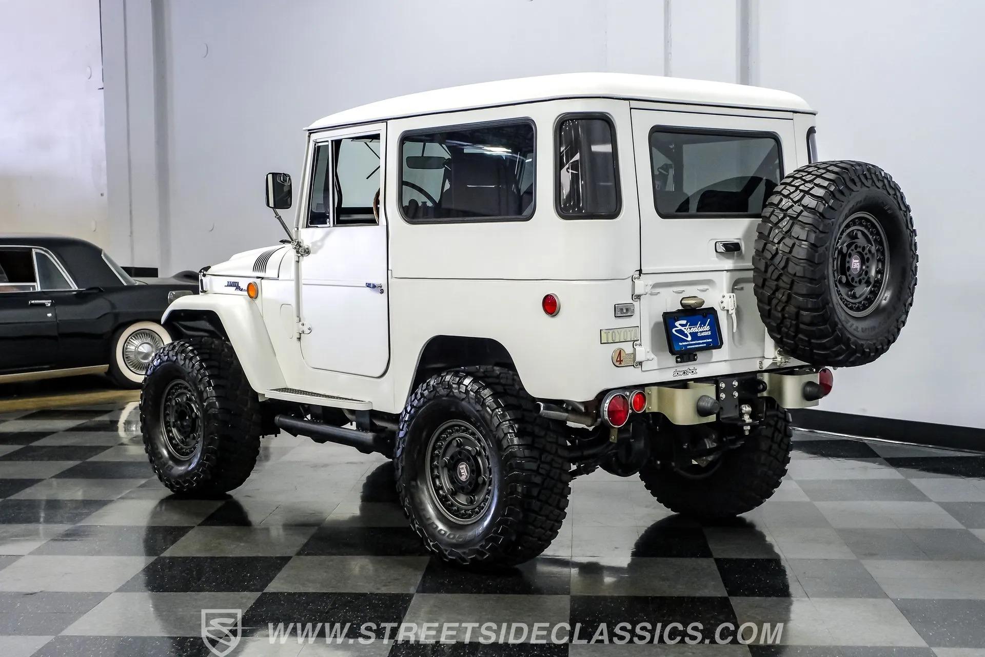 1969 Toyota Land Cruiser FJ40 - 5