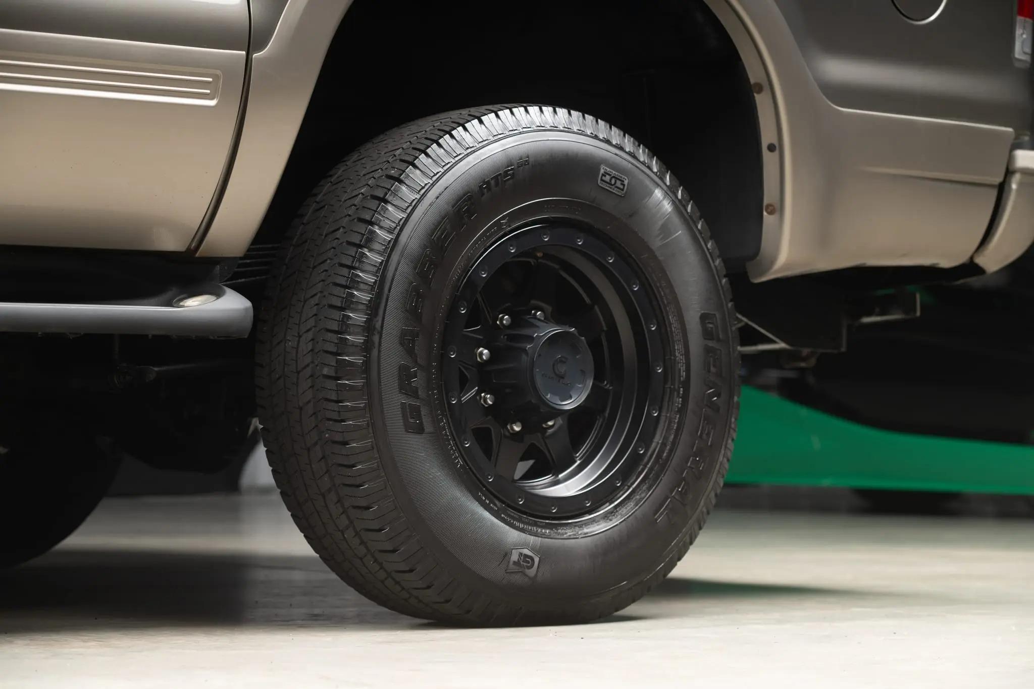 2005 Ford Excursion Eddie Bauer Power Stroke 4×4