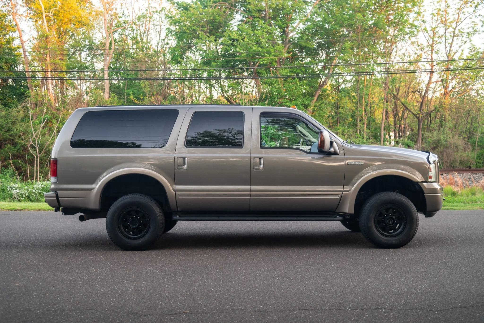 2005 Ford Excursion Eddie Bauer Power Stroke 4×4
