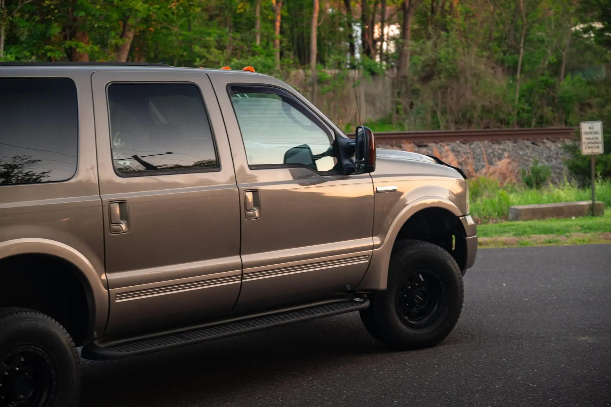 2005 Ford Excursion Eddie Bauer Power Stroke 4×4
