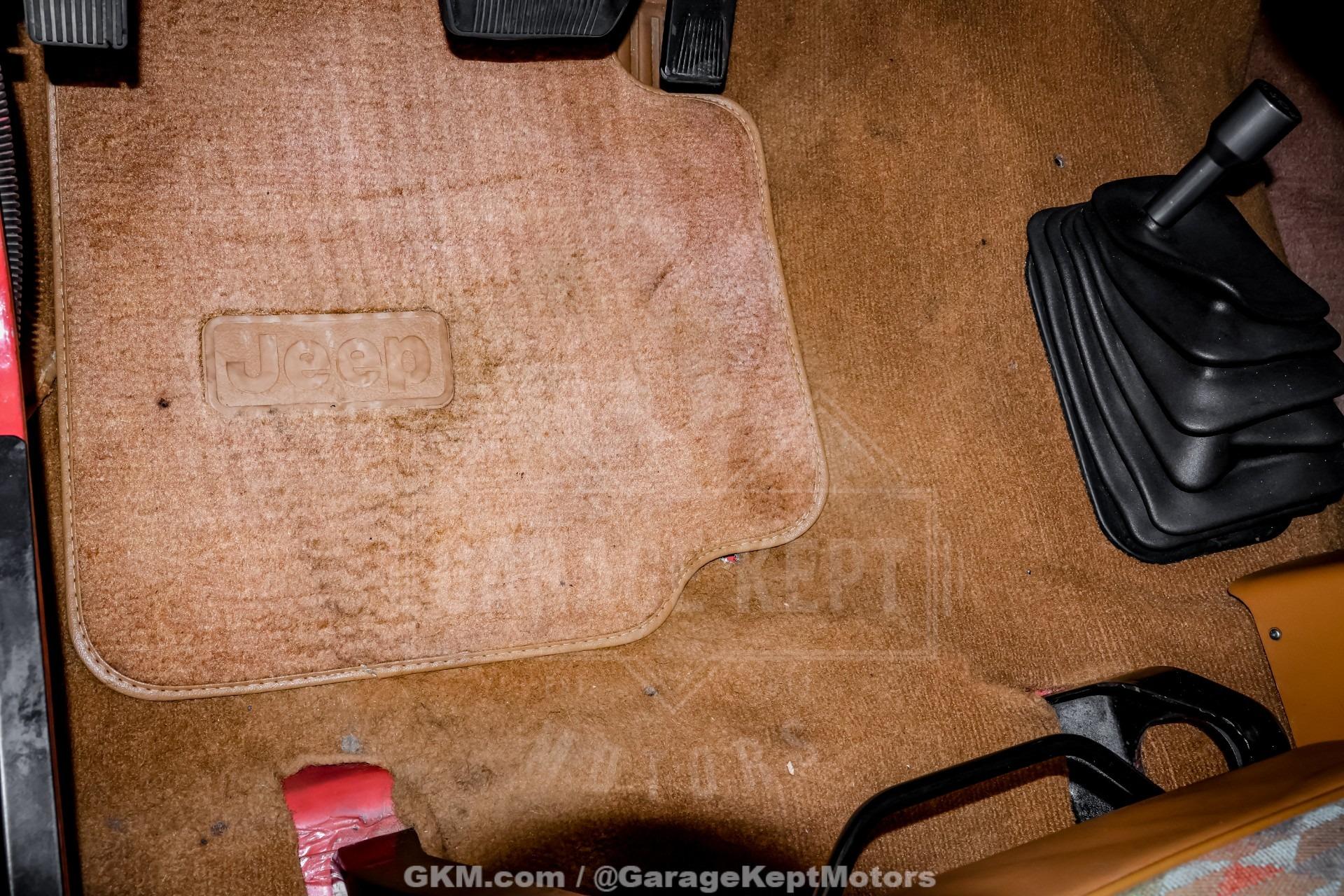 6.0L V8-Powered 1995 Jeep Wrangler Rio Grande
