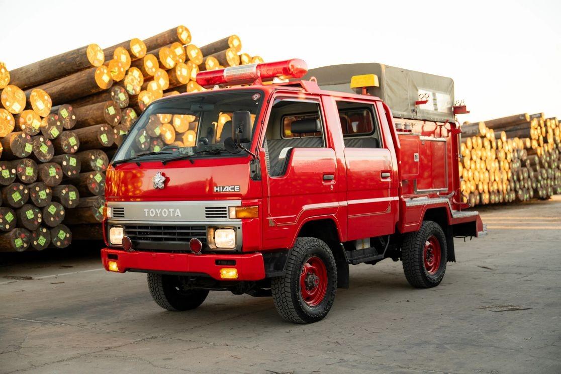  Toyota HiAce