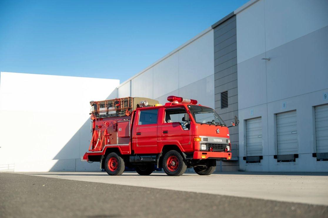 1991 Toyota HiAce Fire Truck