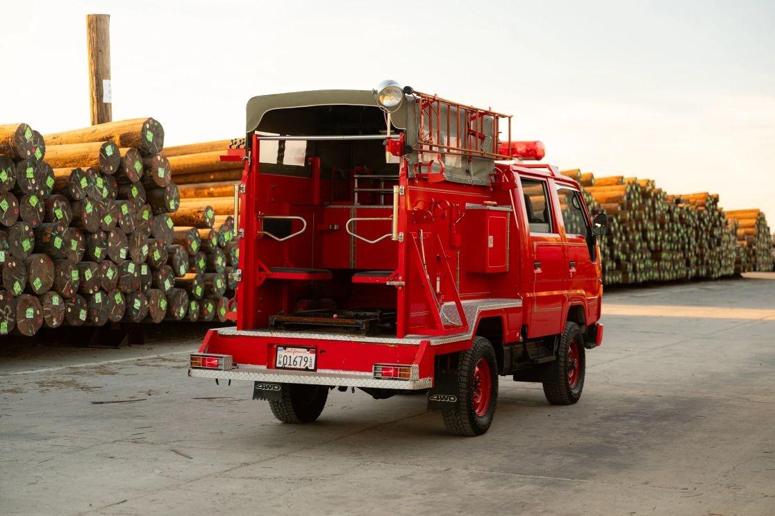 1991 Toyota HiAce Fire Truck - 5
