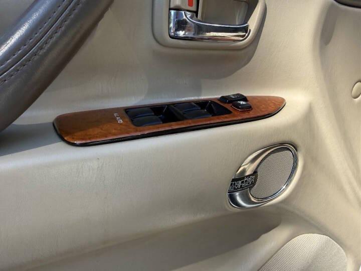 2005 Lexus LX 470