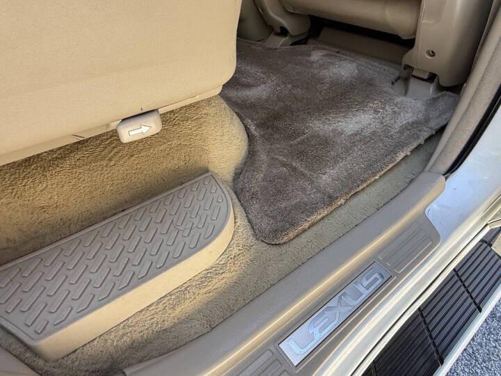 2005 Lexus LX 470
