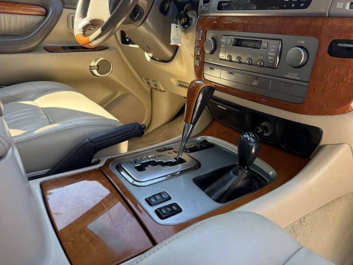 2005 Lexus LX 470