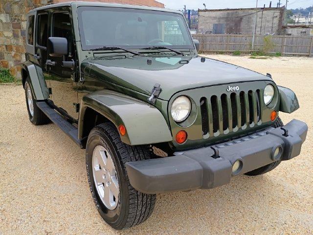 2007 Jeep Wrangler Unlimited Sahara - 2