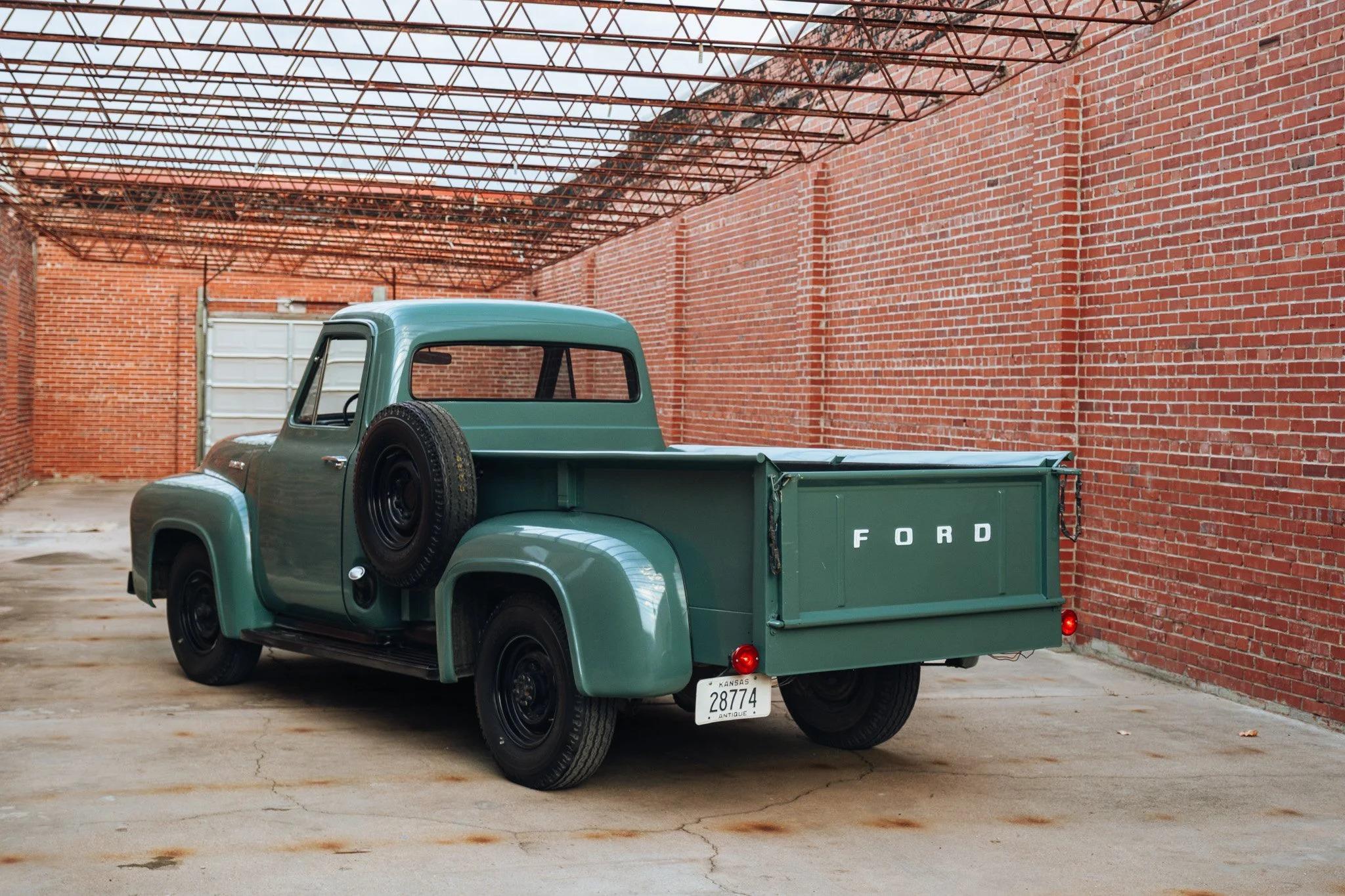 1954 Ford F-250