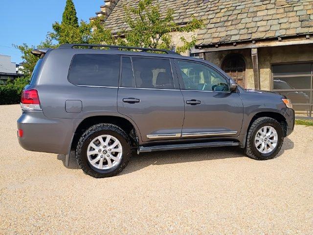 2019 Toyota Land Cruiser
