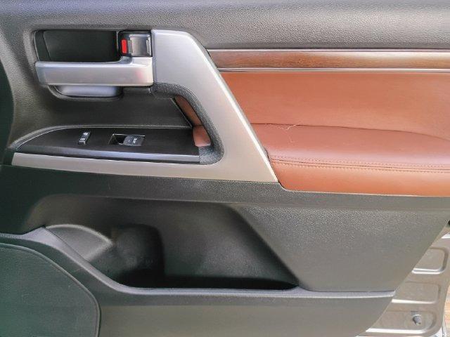 2019 Toyota Land Cruiser