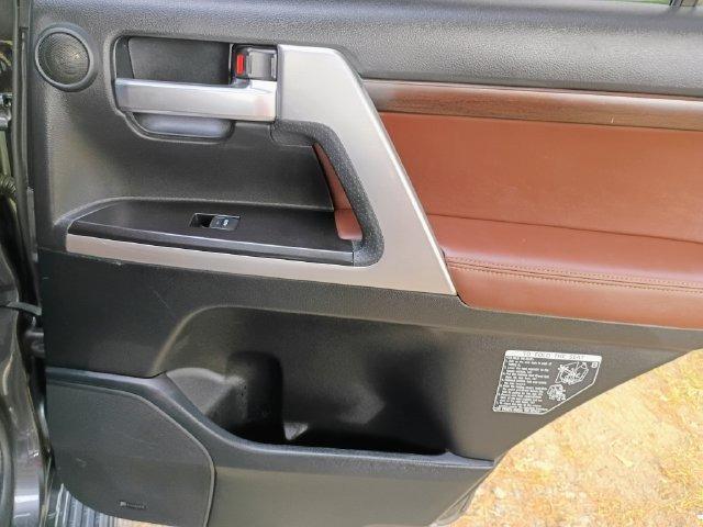 2019 Toyota Land Cruiser