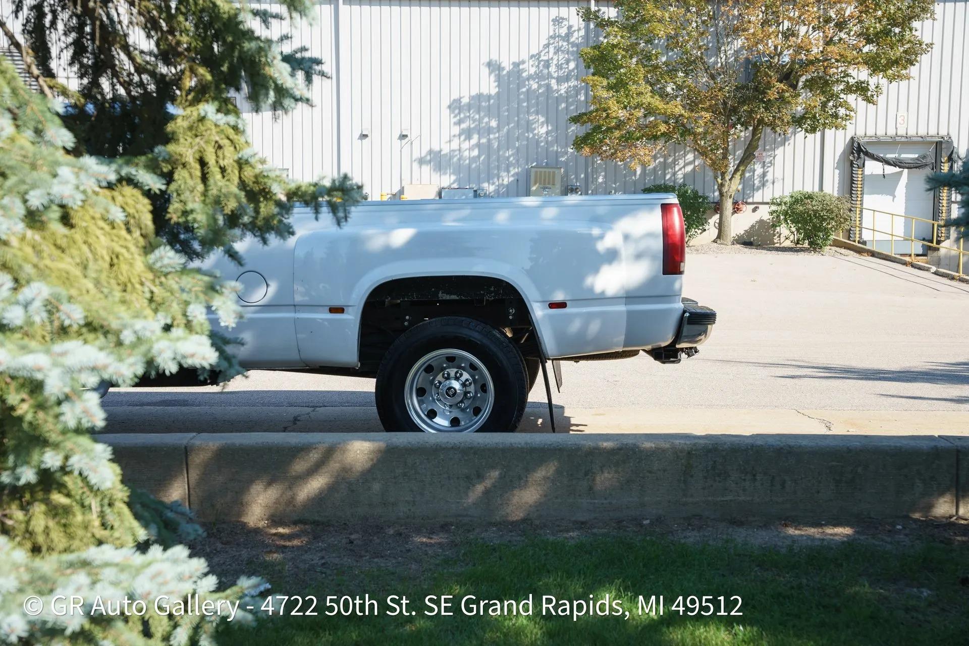 1996 Chevrolet Silverado K3500 4X4 Crew Cab