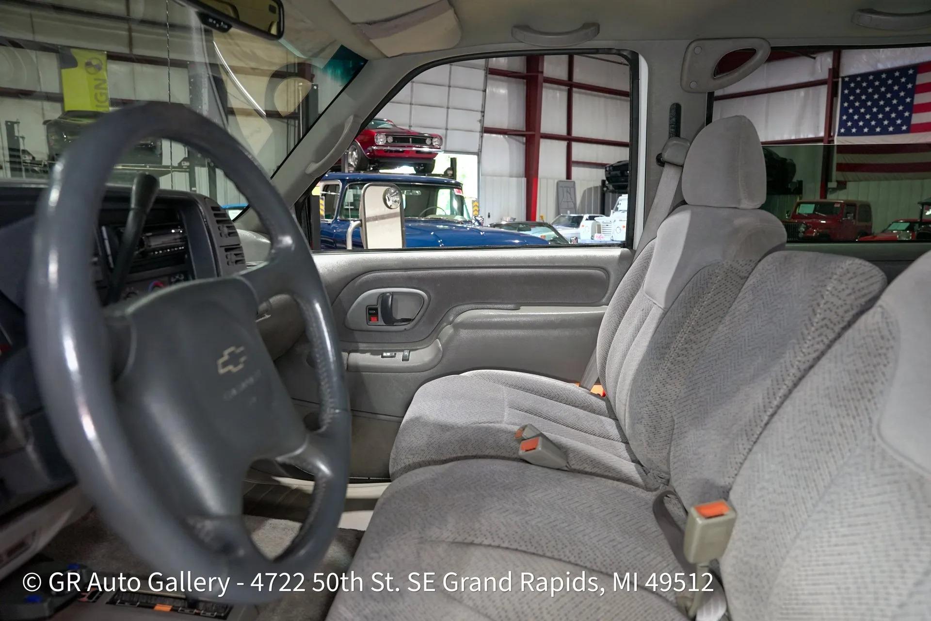 1996 Chevrolet Silverado K3500 4X4 Crew Cab