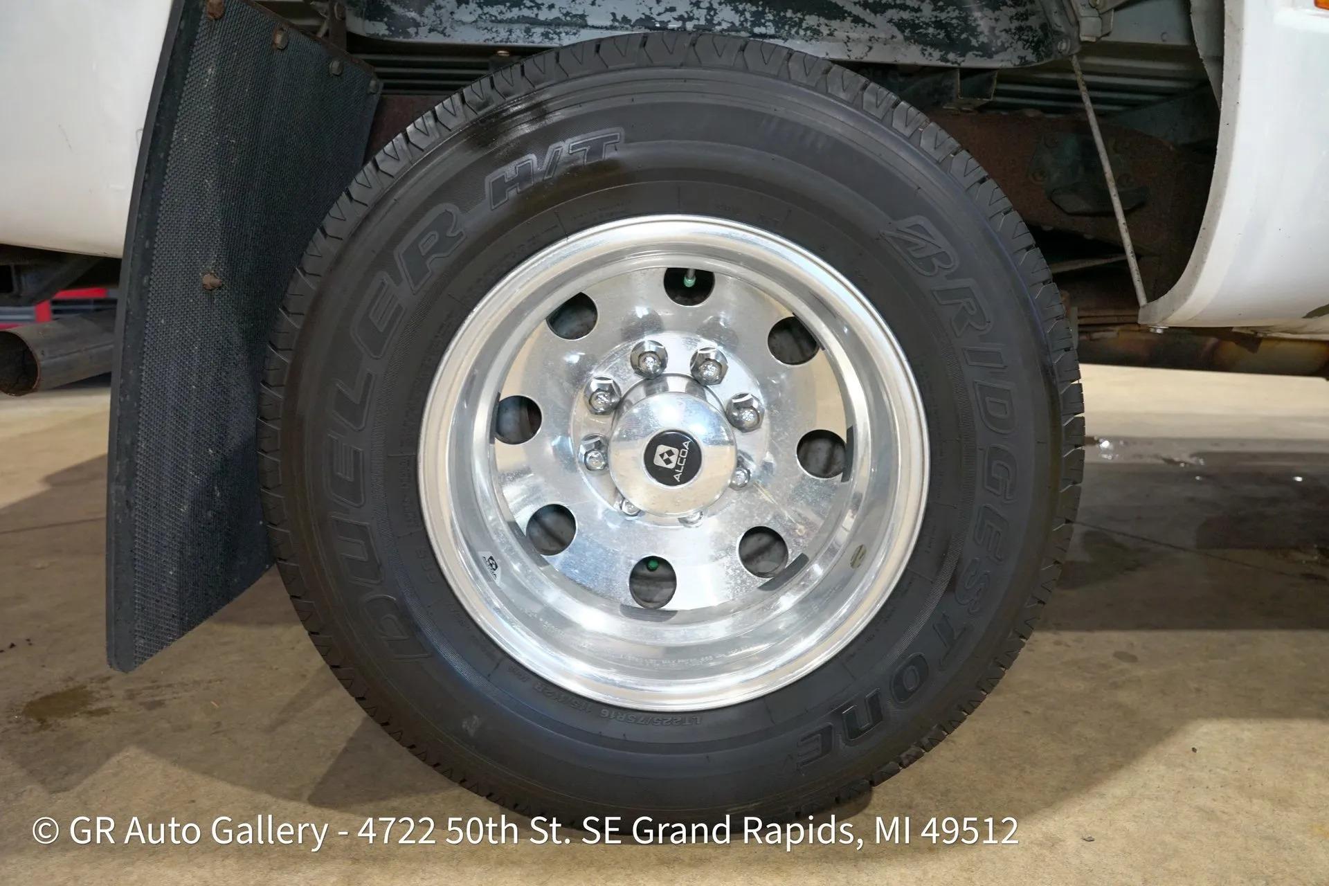 1996 Chevrolet Silverado K3500 4X4 Crew Cab