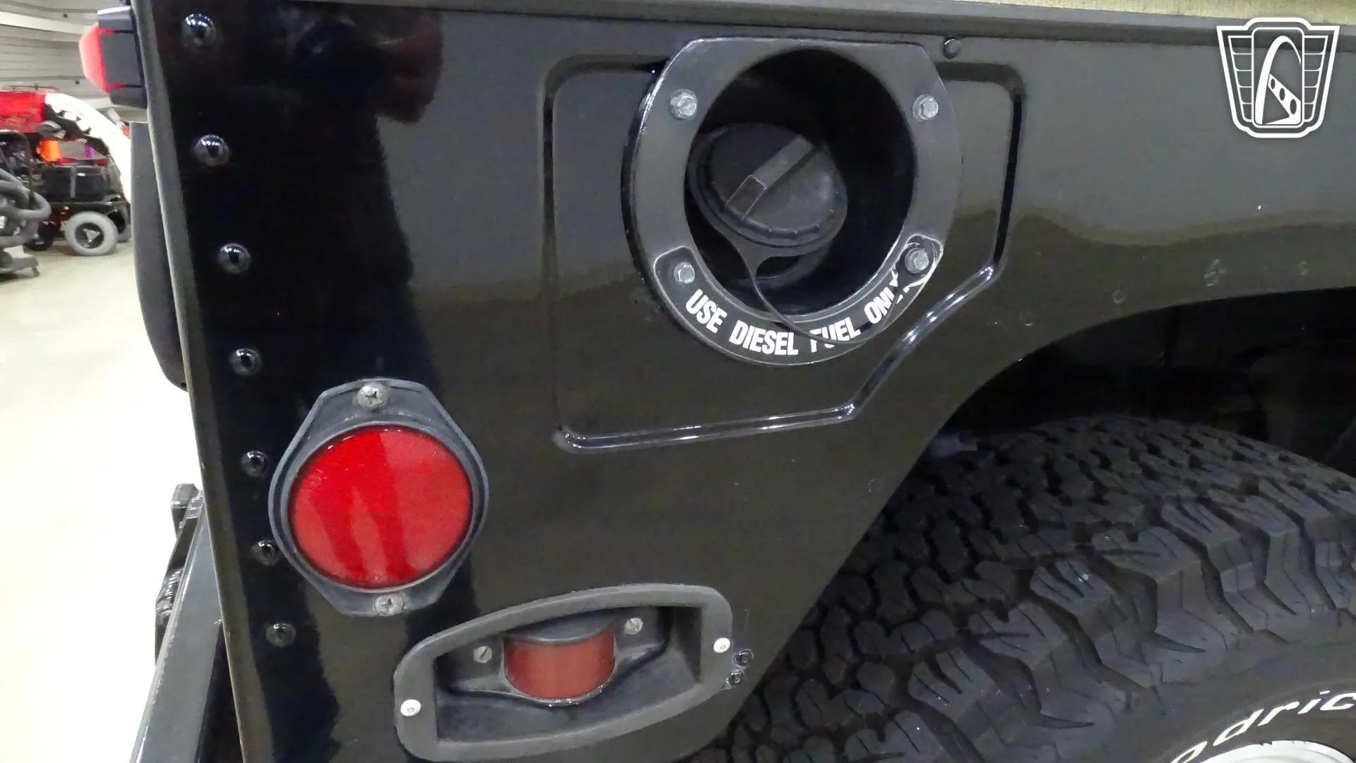 2001 Am General Hummer H1