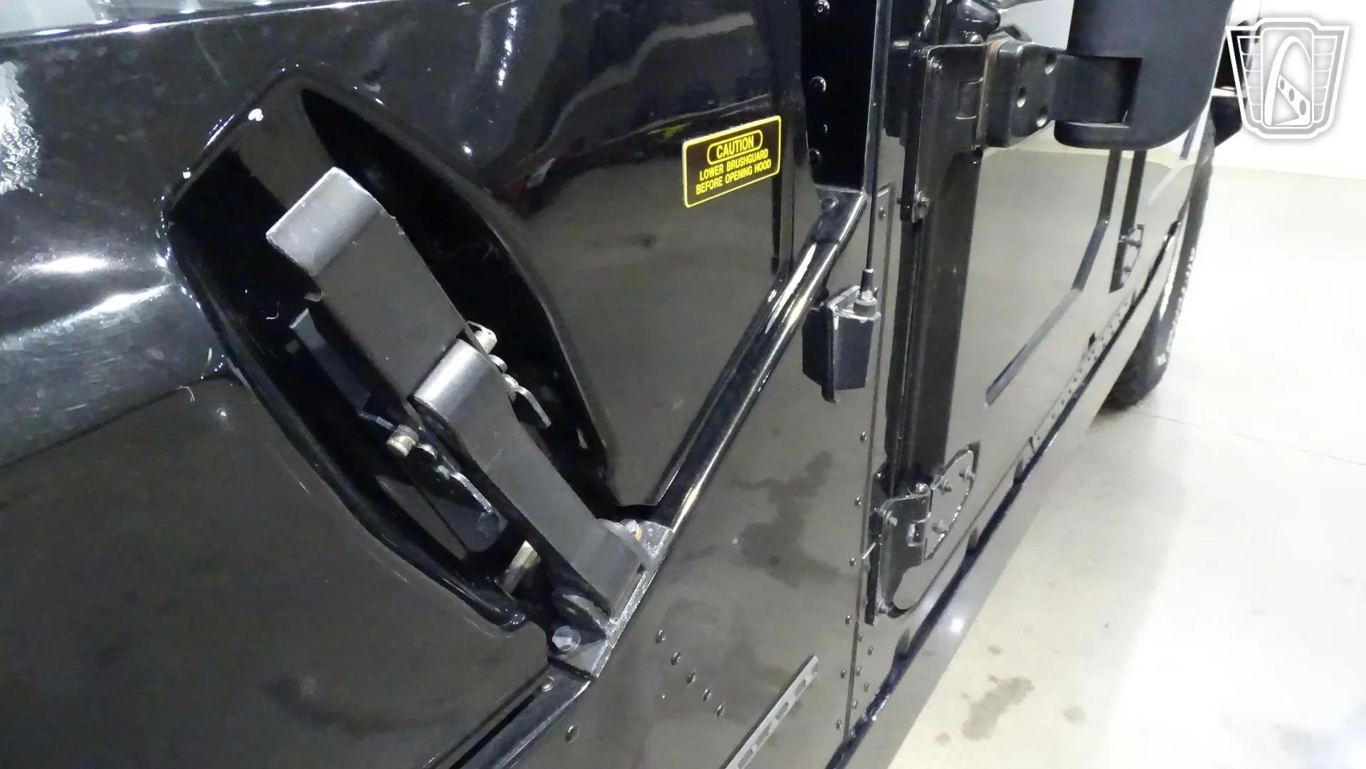 2001 Am General Hummer H1