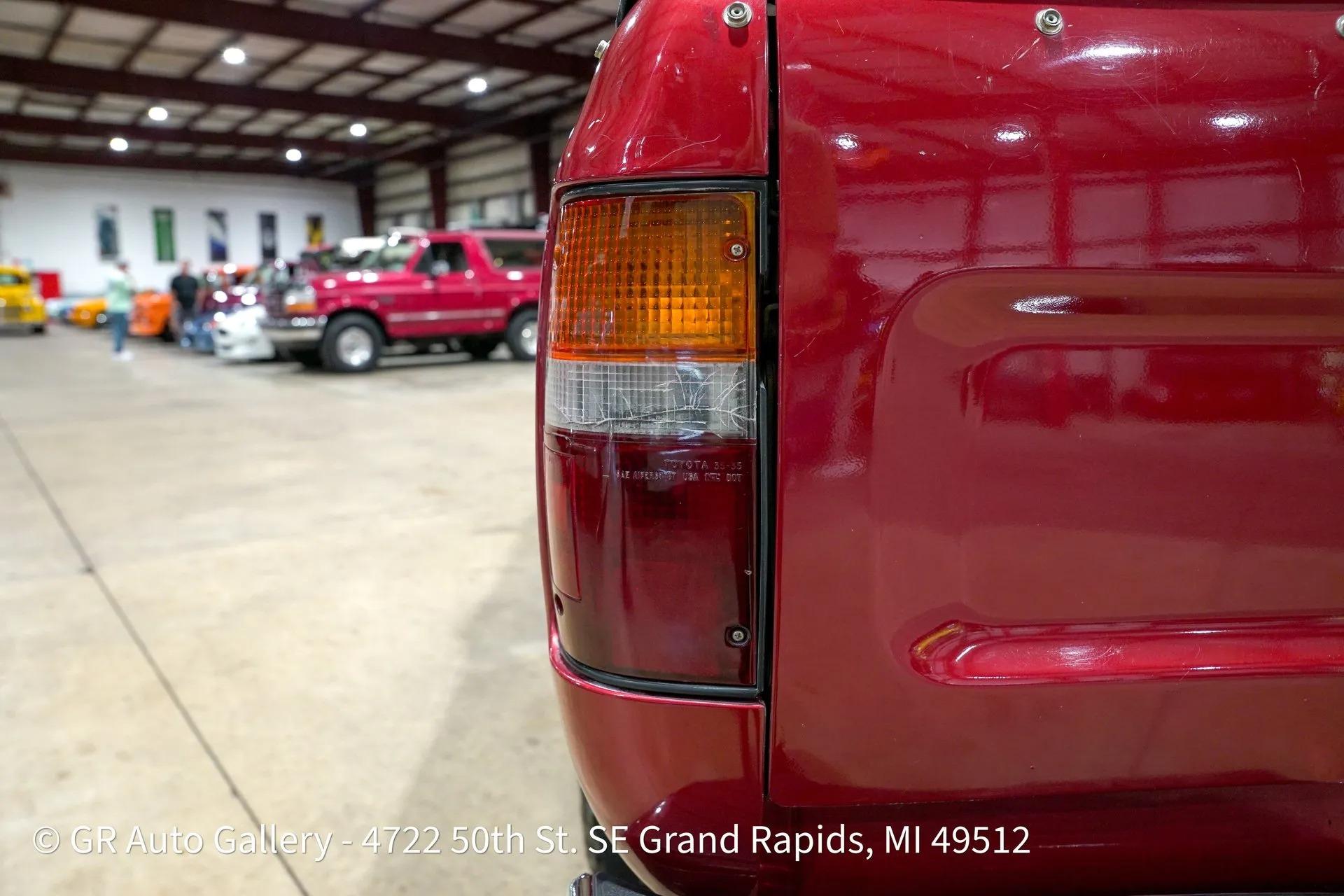 1993 Toyota Pickup Deluxe