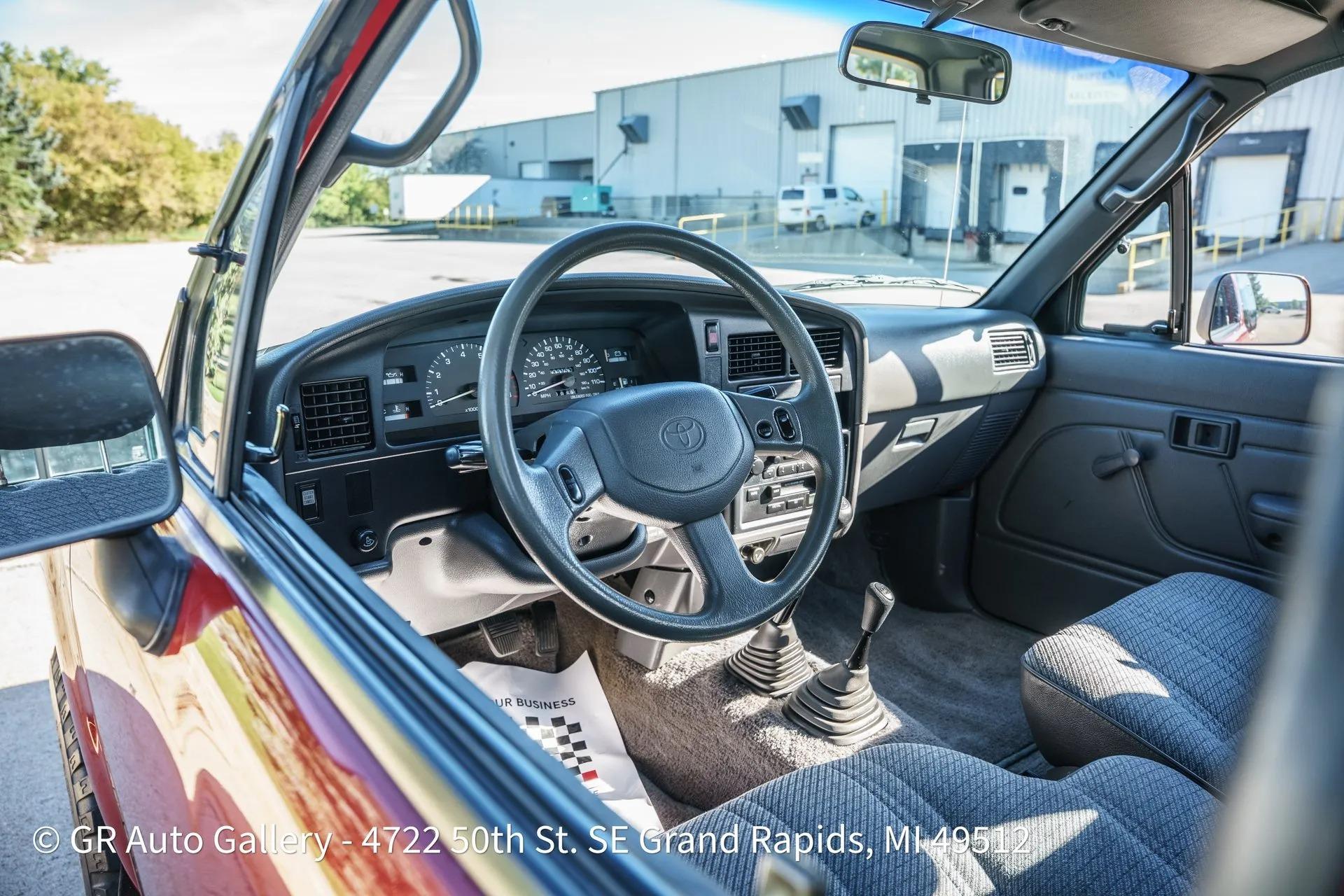 1993 Toyota Pickup Deluxe