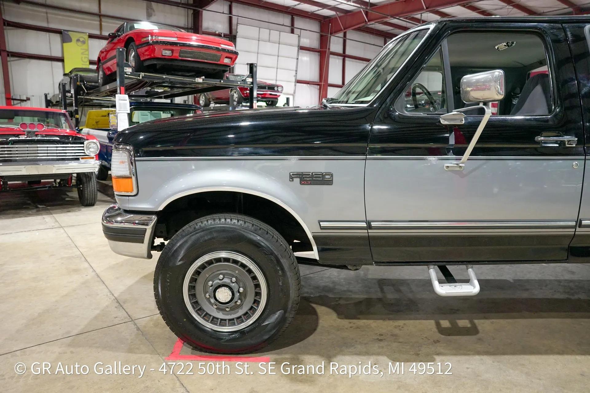1994 Ford F-250 XLT - 3