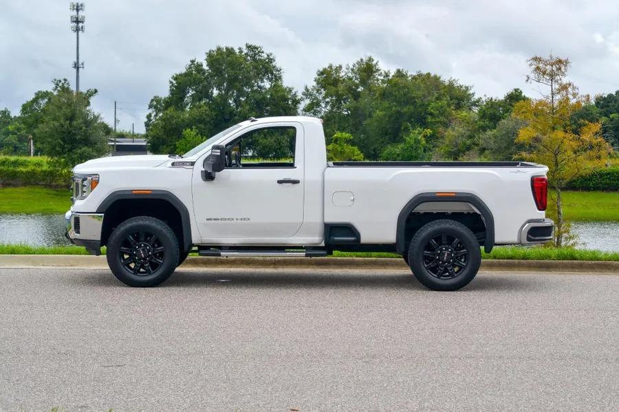 2022 GMC Sierra 2500 Pro
