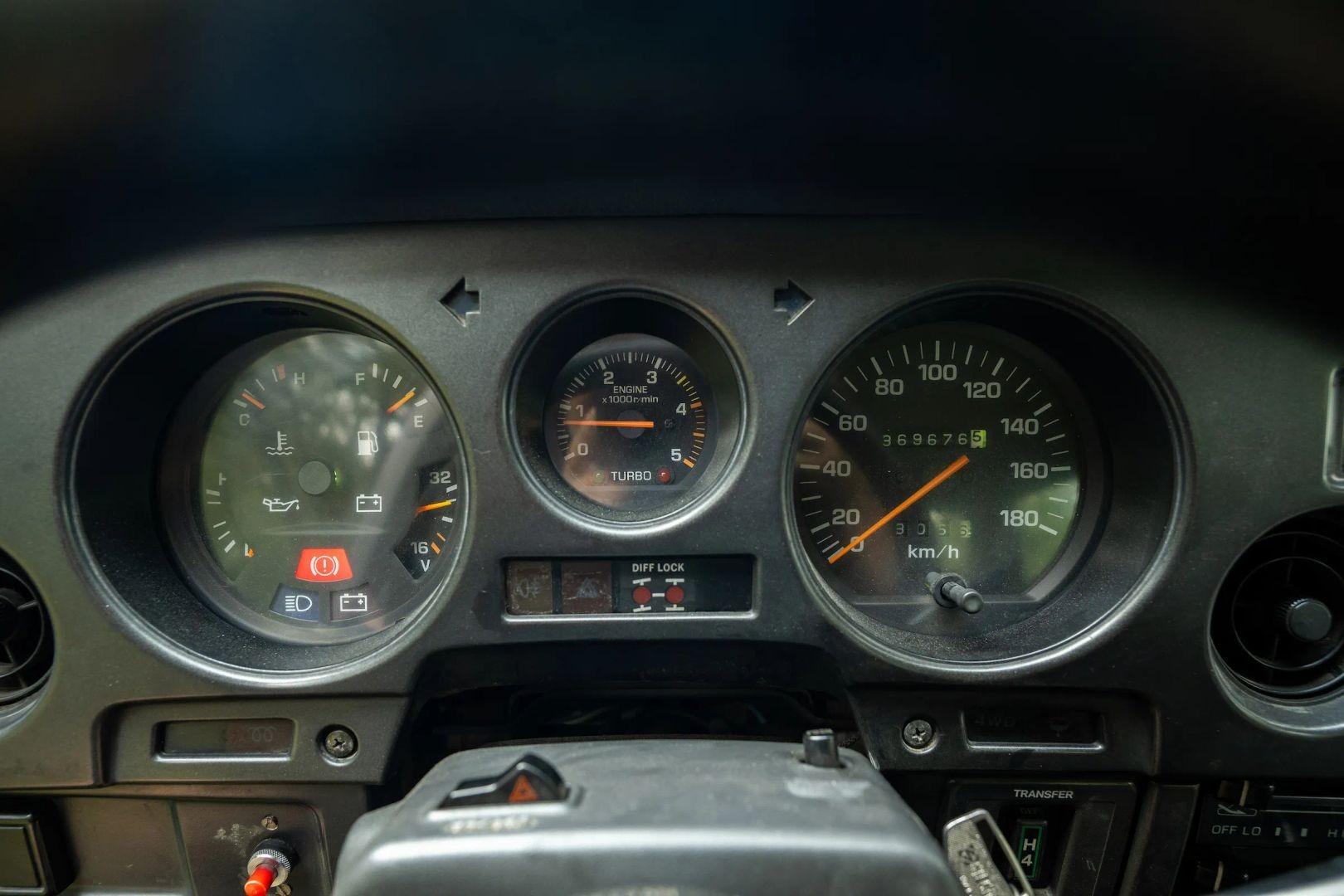 1989 TOYOTA LAND CRUISER HJ61
