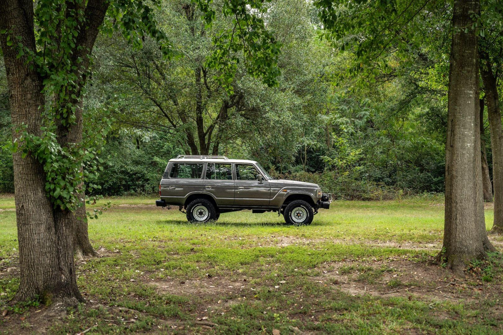 1989 TOYOTA LAND CRUISER HJ61