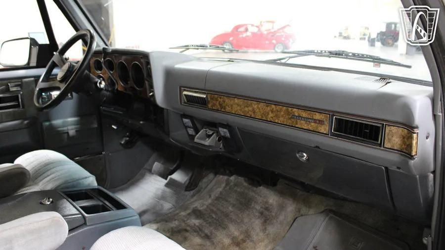 1990 GMC Suburban