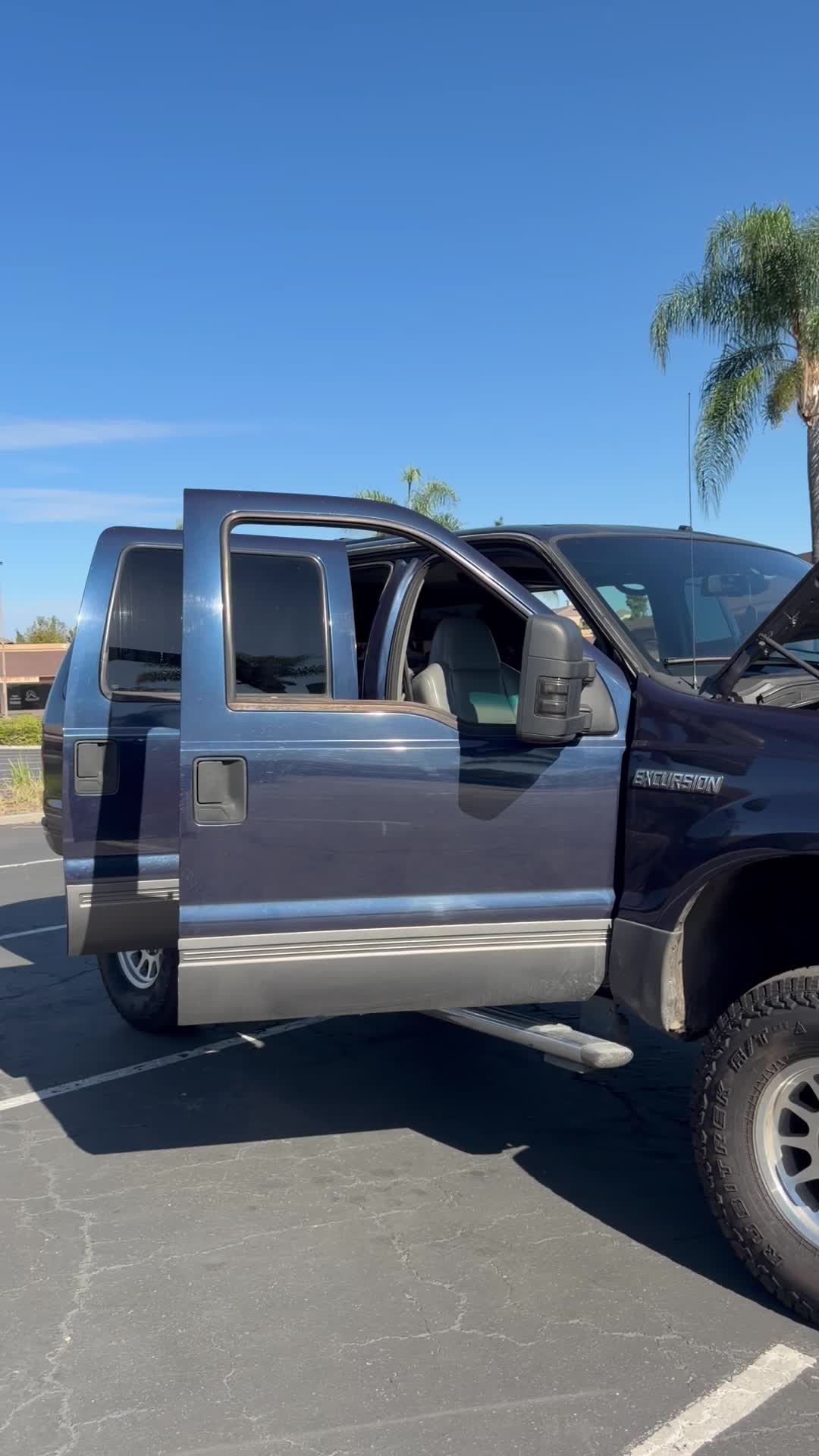 2005 Ford Excursion Limited