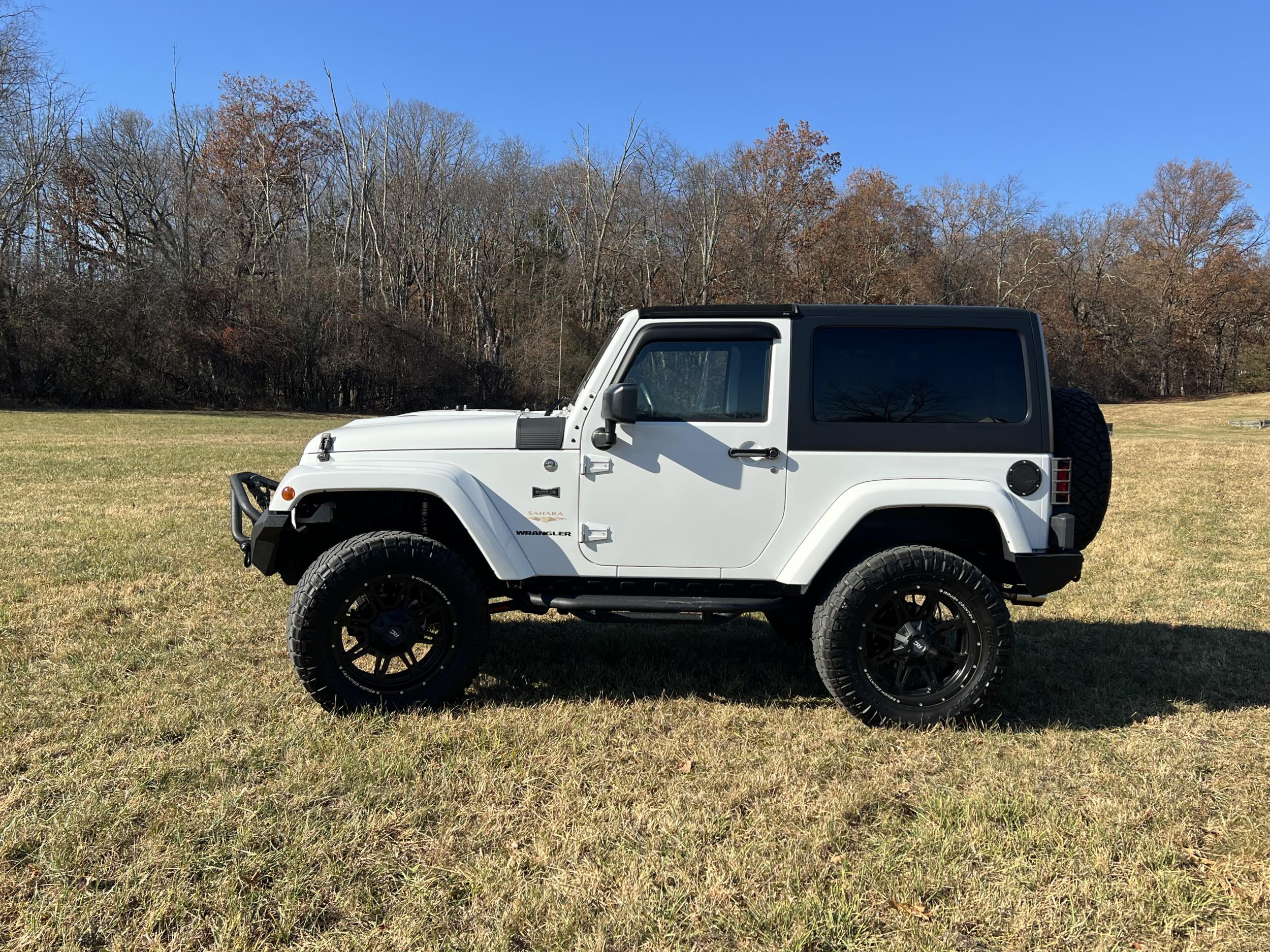 2014 Jeep Wrangler Sahara - 3
