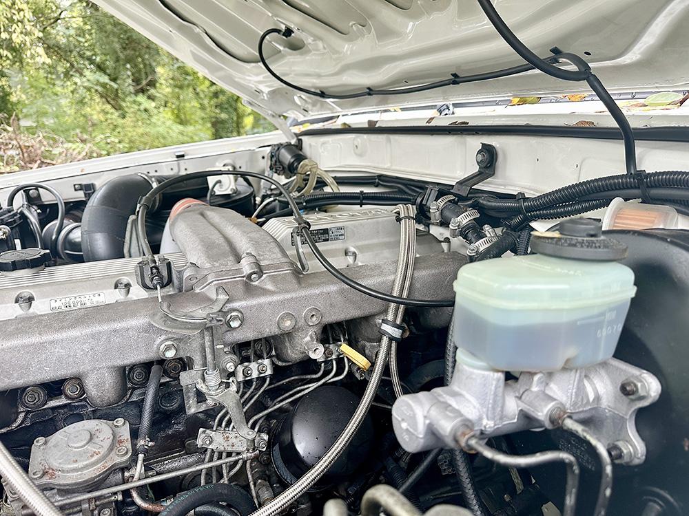 1989 Toyota Land Cruiser HZJ79/FJ62 Hybrid