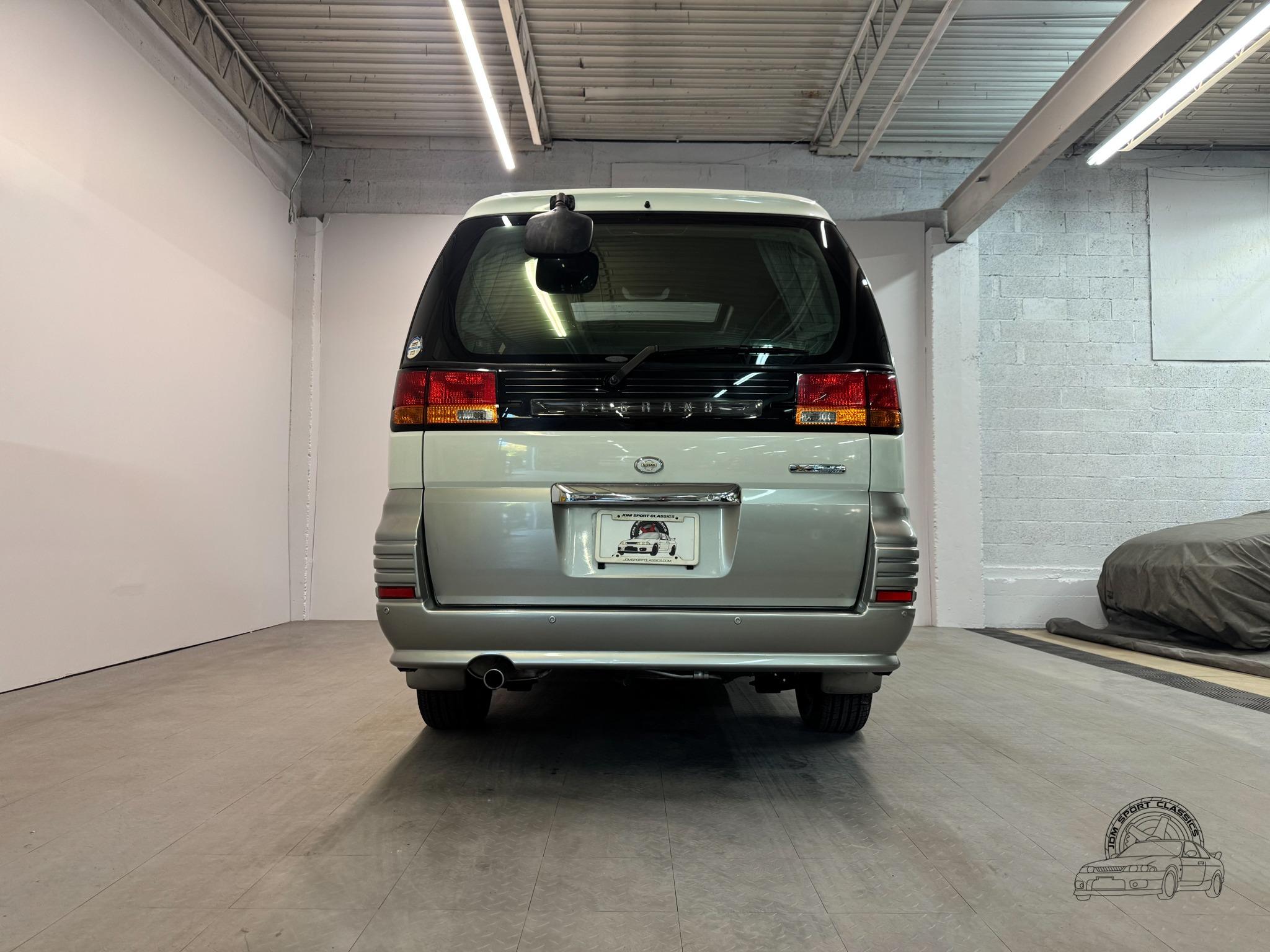 2001 Nissan Elgrand 4WD X Limited