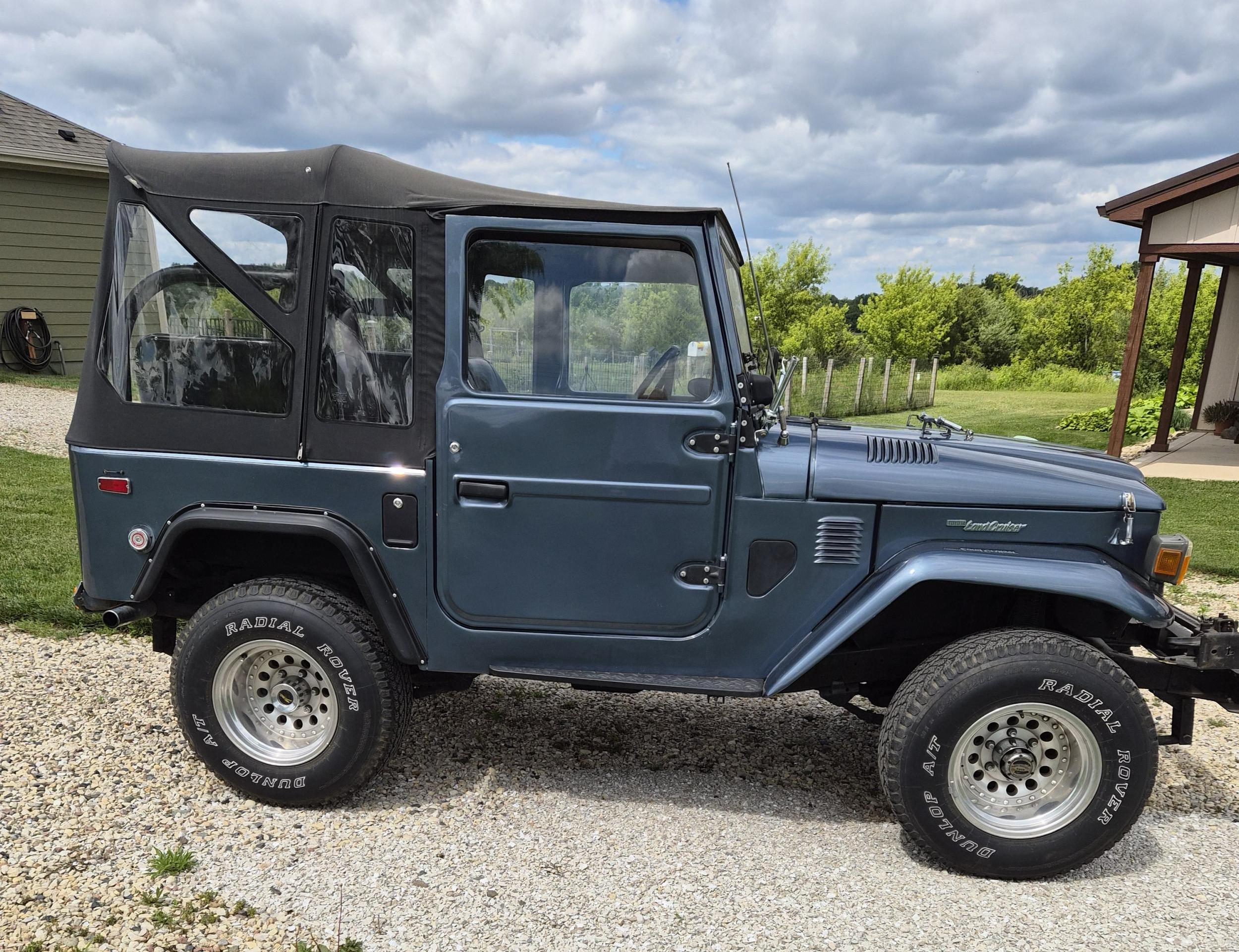 1976 Toyota Land Cruiser FJ40 - 2