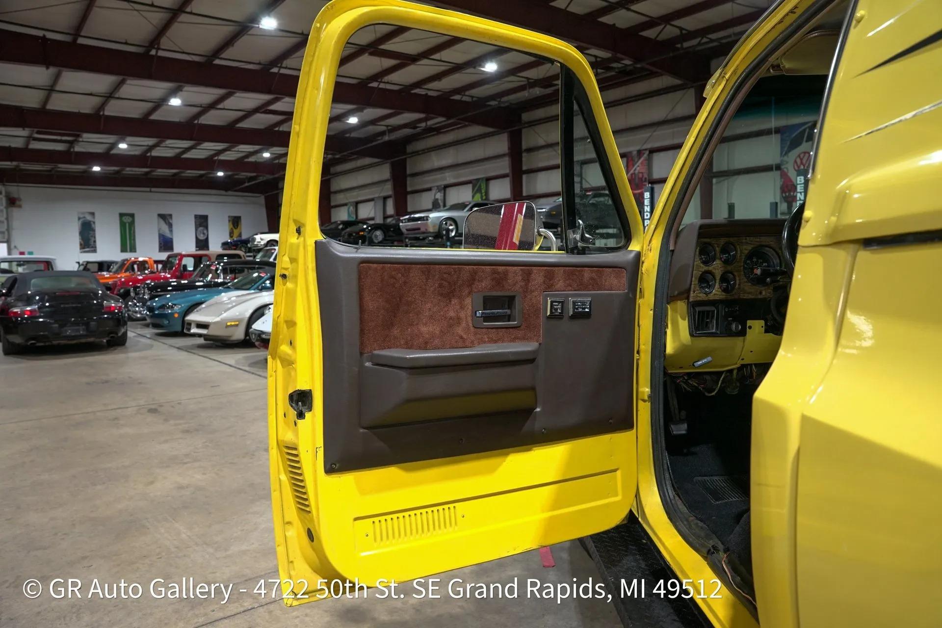 1982 GMC C2500 Classic