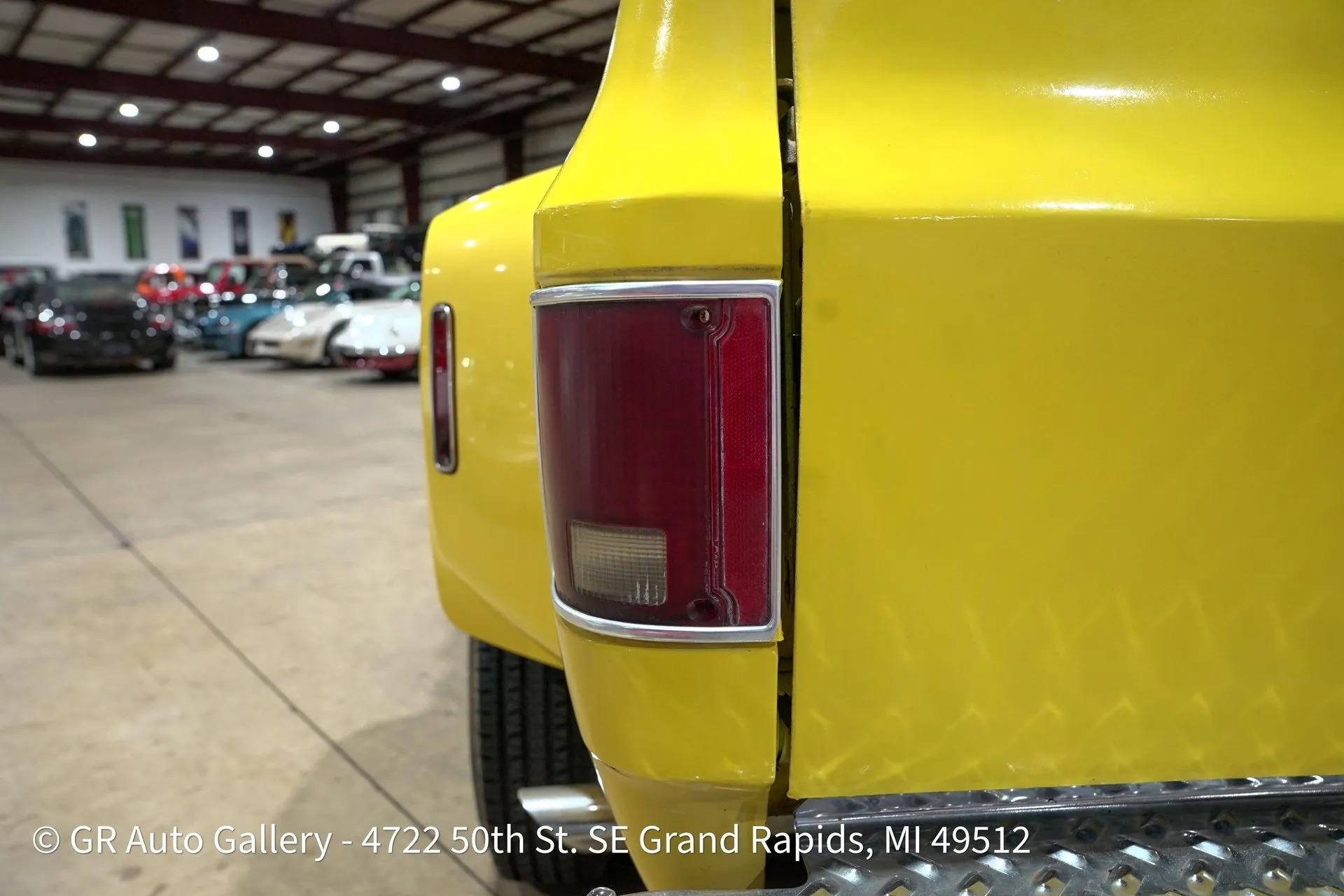 1982 GMC C2500 Classic