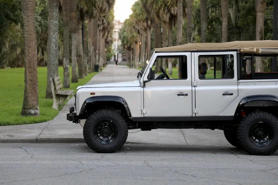 2000 Land Rover Defender 110