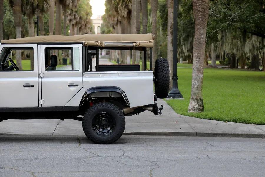2000 Land Rover Defender 110