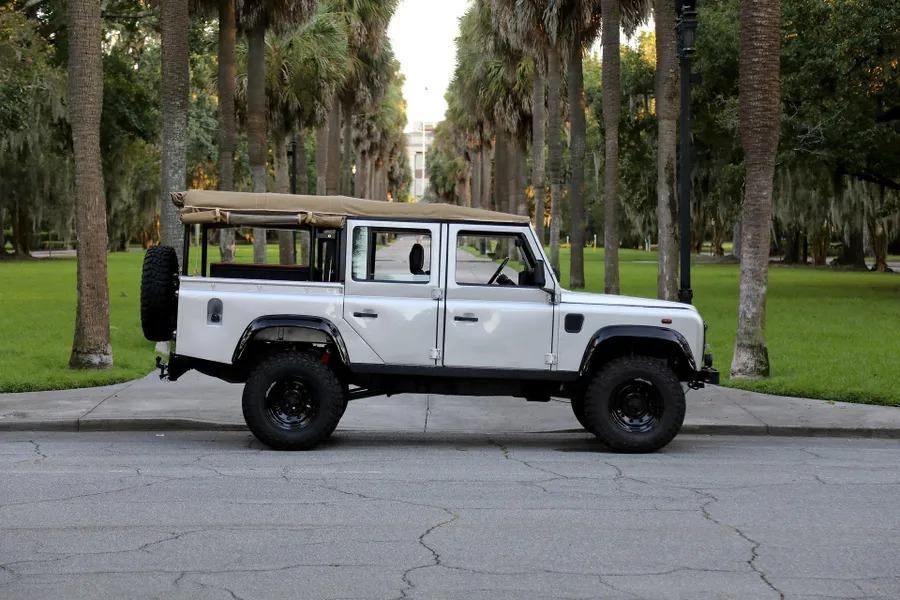 2000 Land Rover Defender 110 - 4