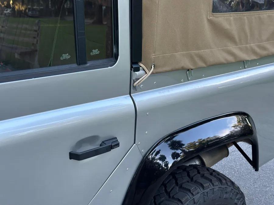 2000 Land Rover Defender 110