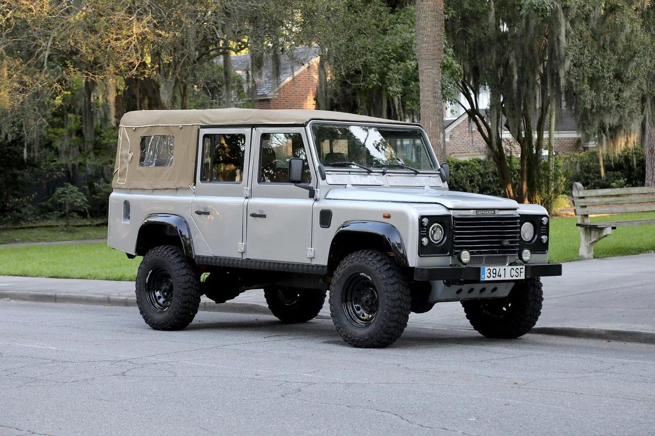 2000 Land Rover Defender 110