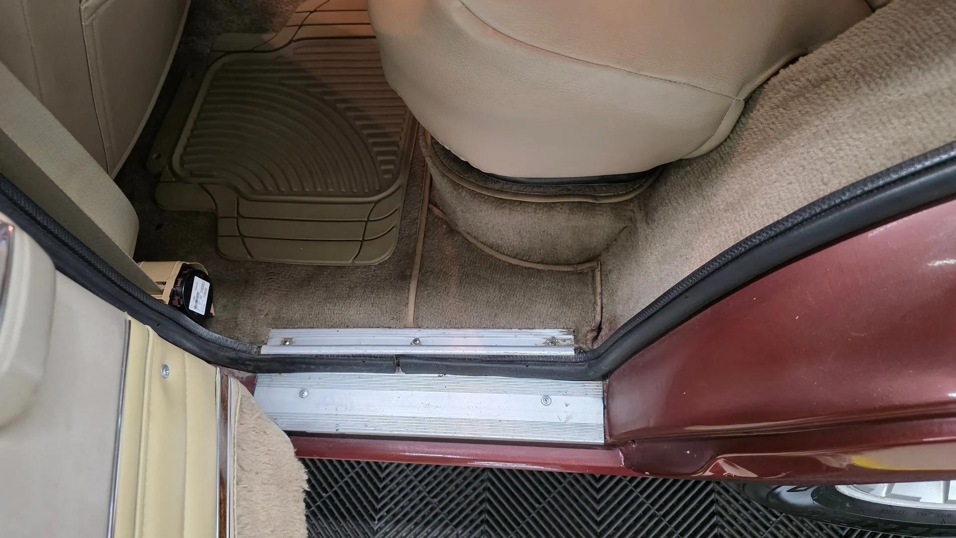 1984 Jeep Grand Wagoneer