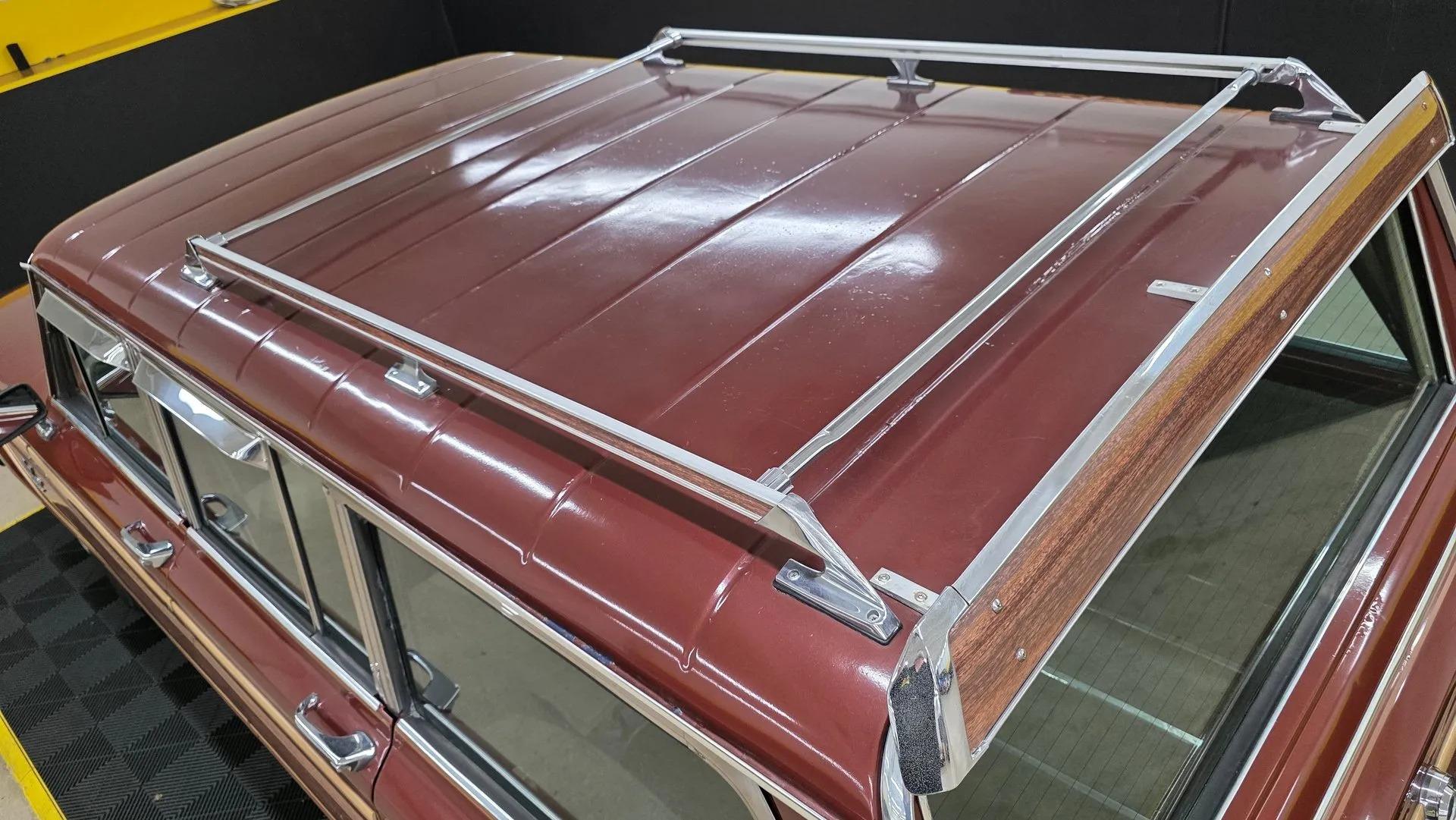 1984 Jeep Grand Wagoneer
