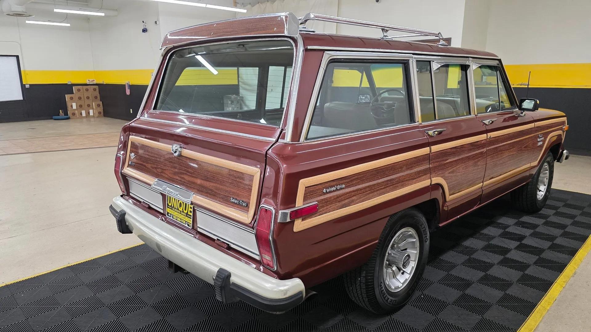 1984 Jeep Grand Wagoneer - 4