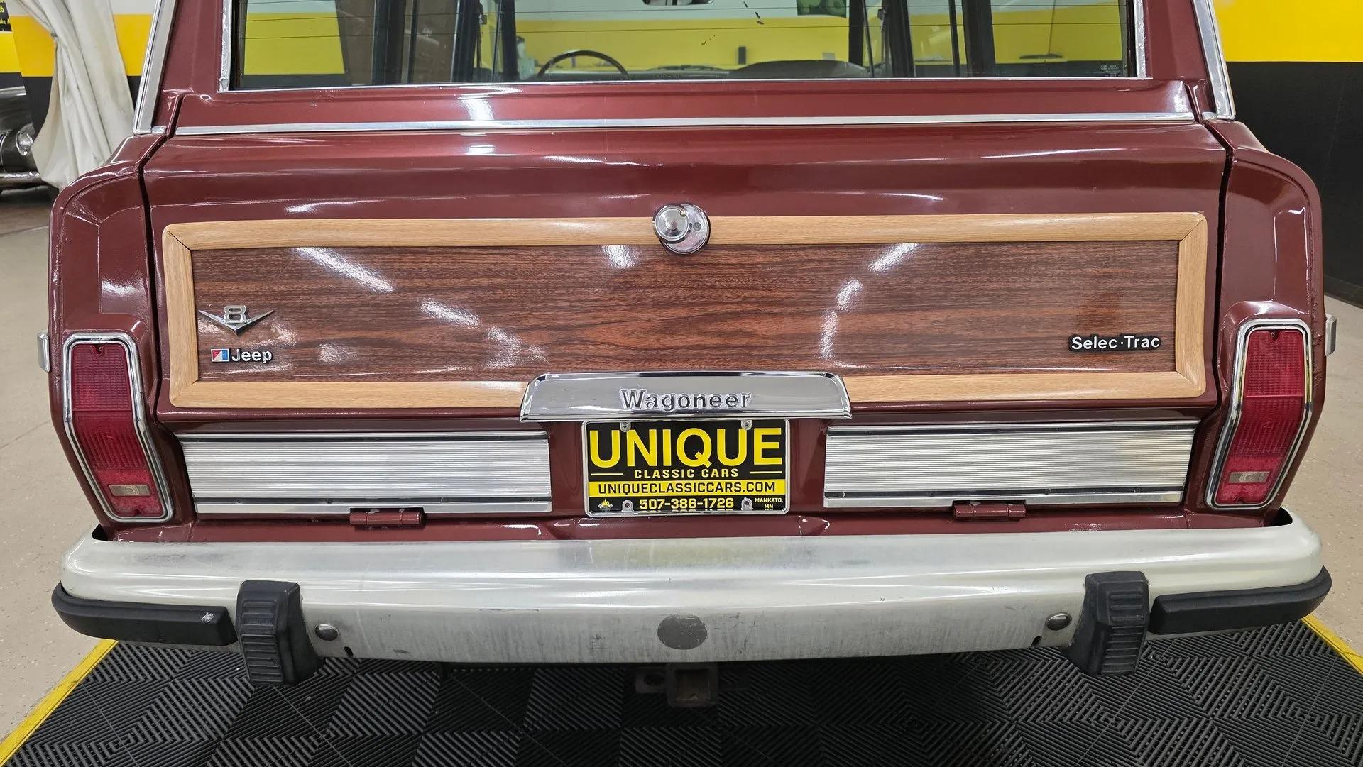 1984 Jeep Grand Wagoneer