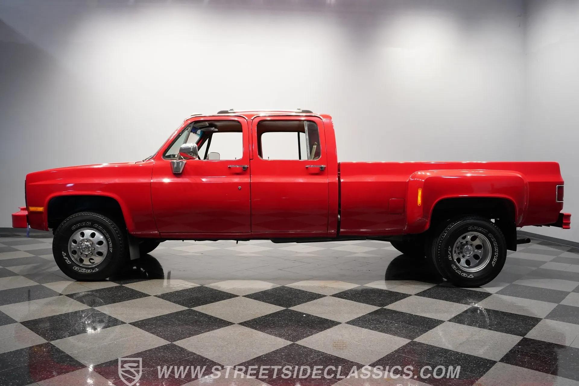 1990 Chevrolet K3500 Custom Deluxe - 2