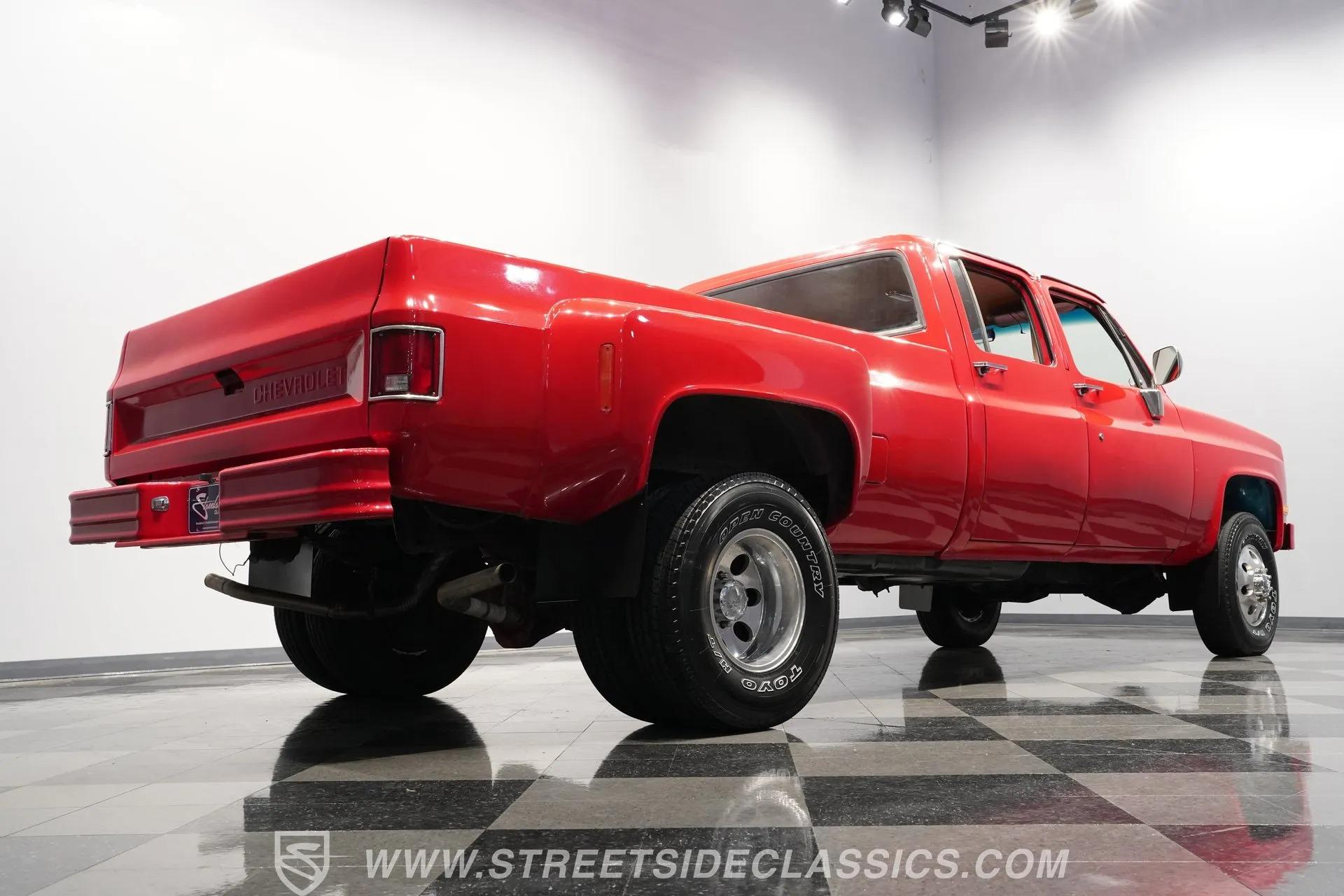1990 Chevrolet K3500 Custom Deluxe